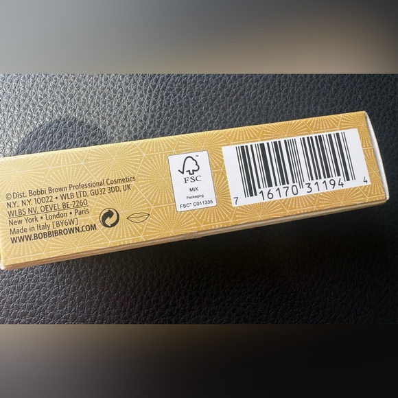 Bobbi Brown Luxe Lipstick - Parisian Red - Picture 2 of 3